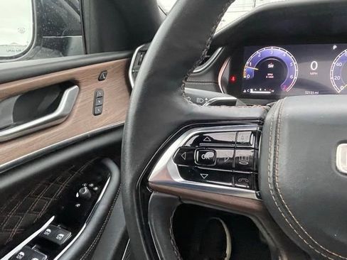 Used 2023 Jeep Grand Cherokee Summit w/ Luxury Tech Group V AWD/4WD image 13