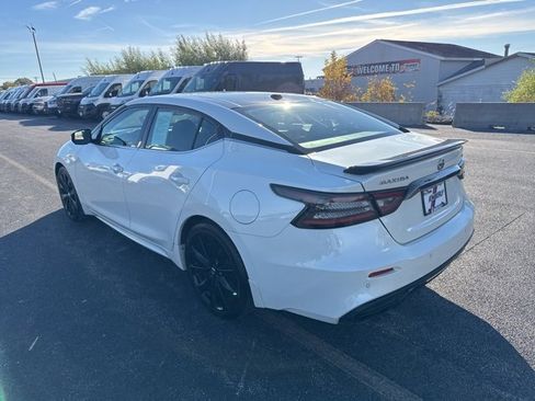 Used 2019 Nissan Maxima SR w/ Premium Package image 5