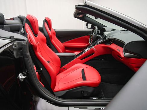 Used 2024 Ferrari Roma Spider image 55