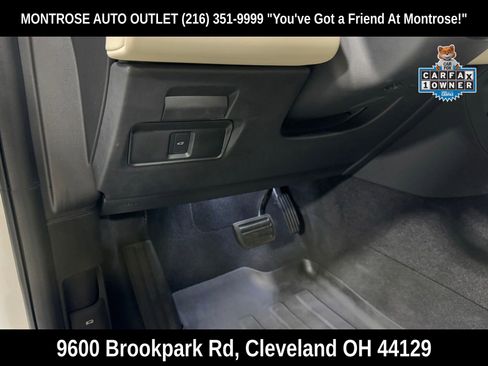 Used 2025 Land Rover Discovery Sport S image 16