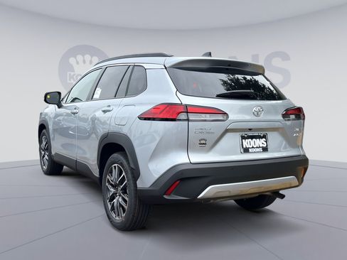 New 2026 Toyota Corolla Cross XLE image 2