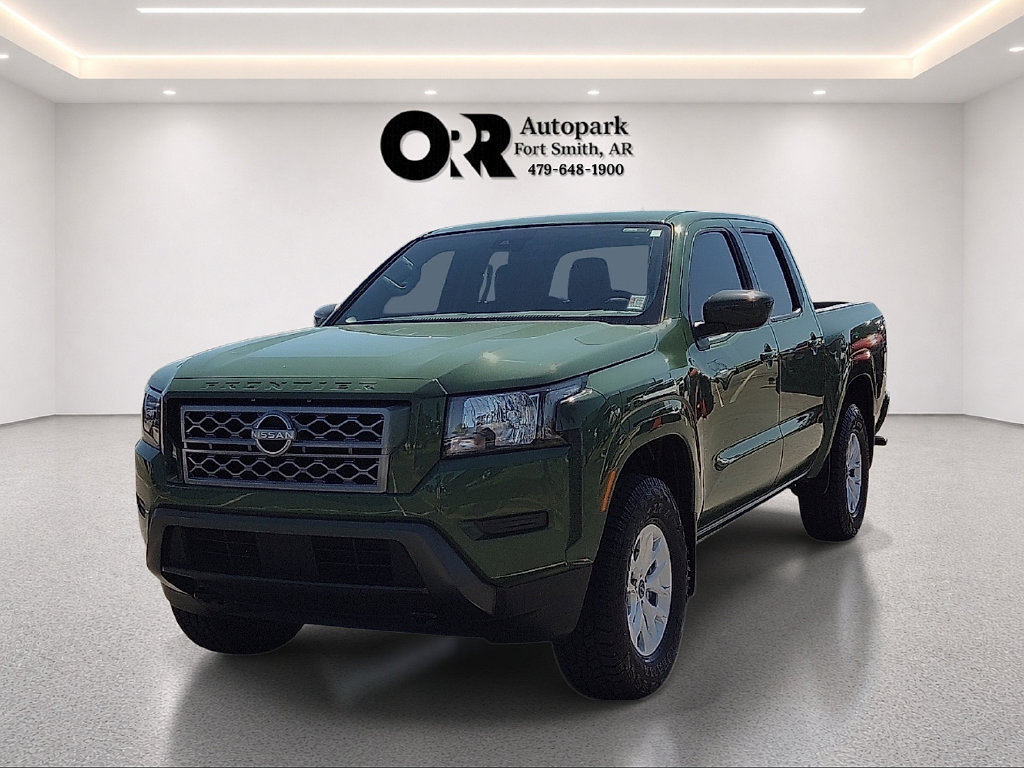 Used 2024 Nissan Frontier SV w/ Tow Package AWD/4WD image 2