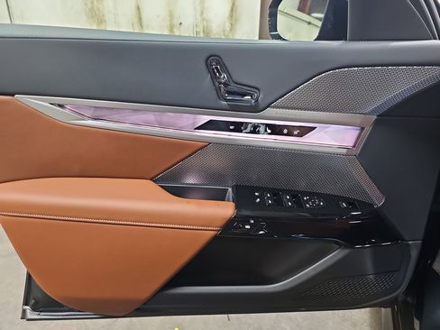 New 2026 BMW 740i xDrive w/ Executive Package image 29