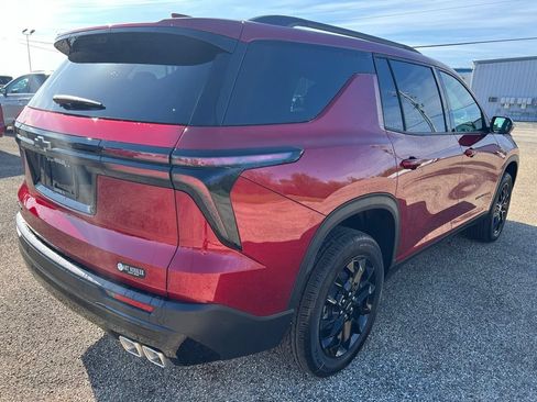 New 2026 Chevrolet Traverse LT FWD image 3