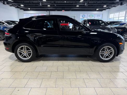 Used 2021 Porsche Macan AWD/4WD image 25