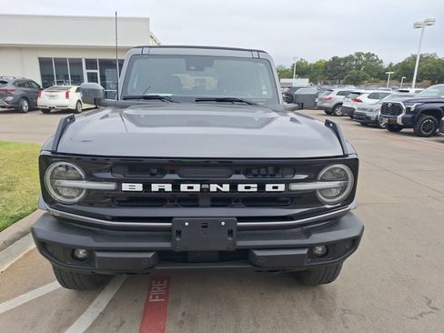 Used 2022 Ford Bronco Outer Banks image 9
