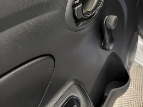 Used 2019 Nissan Versa S FWD image 18