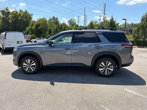 New 2026 Nissan Pathfinder SL FWD image 6