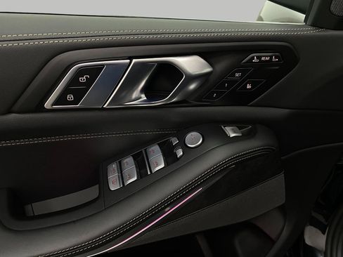 Certified 2025 BMW X7 xDrive40i w/ Premium Package image 38