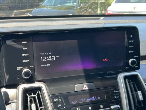 Used 2022 Kia Sorento S FWD image 30