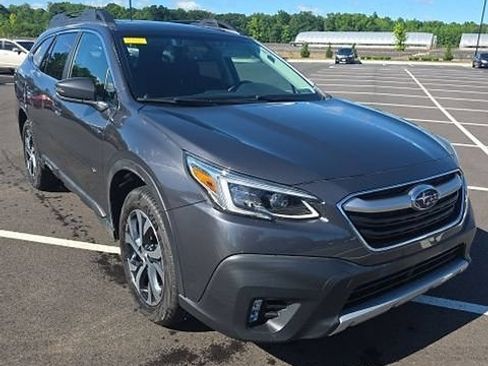 Certified 2021 Subaru Outback Limited AWD/4WD image 3