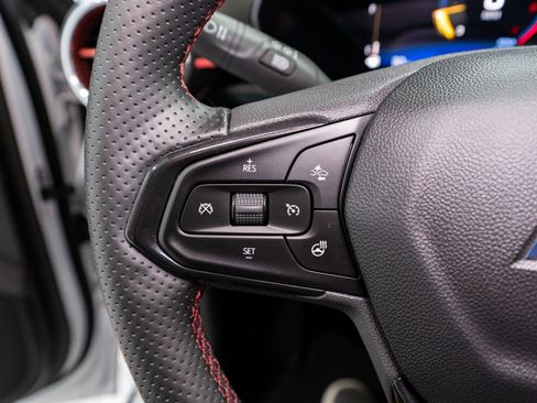Used 2024 Chevrolet Trax RS w/ Sunroof Package FWD image 26