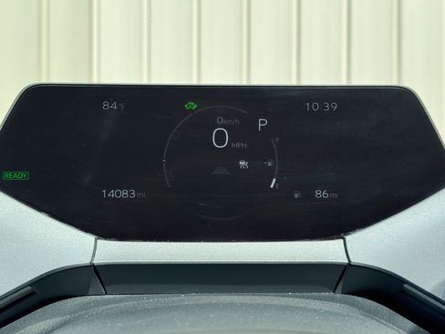Used 2024 Toyota Prius LE FWD image 17
