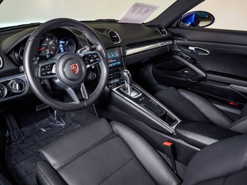 Used 2024 Porsche 718 Cayman RWD image 20