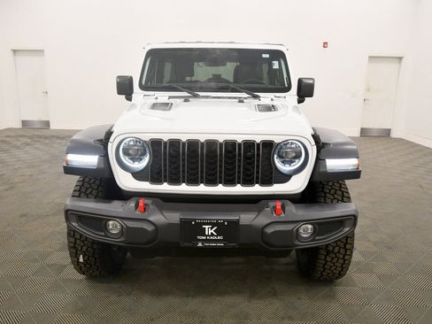 Used 2024 Jeep Wrangler Unlimited Rubicon image 11