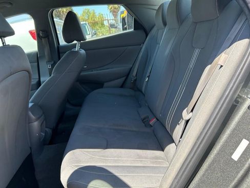 Used 2024 Hyundai Elantra SEL FWD image 22