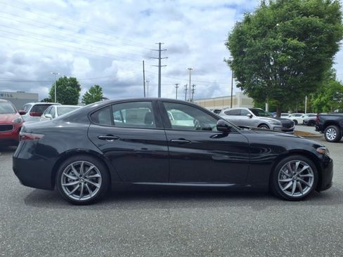 New 2025 Alfa Romeo Giulia w/ Driving Assist Package RWD image 19