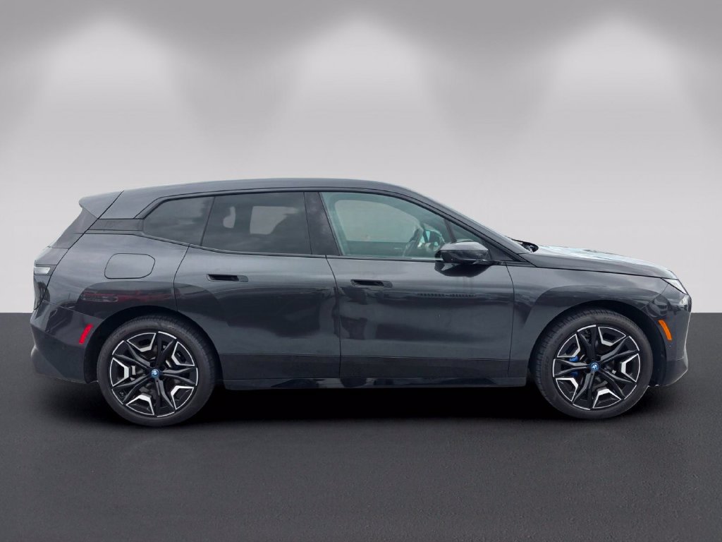 Certified 2024 BMW iX xDrive50 w/ Premium Package AWD/4WD image 3