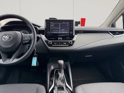 Used 2022 Toyota Corolla LE FWD image 13