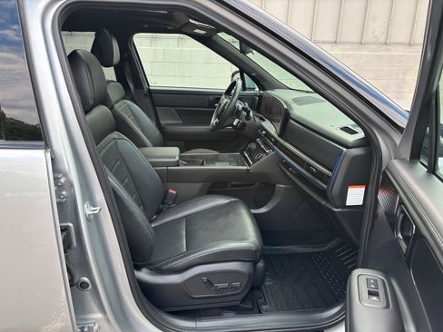 Used 2025 Hyundai Santa Fe Calligraphy AWD/4WD image 24