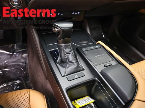 Used 2021 Lexus ES 350 w/ Premium Package FWD image 13