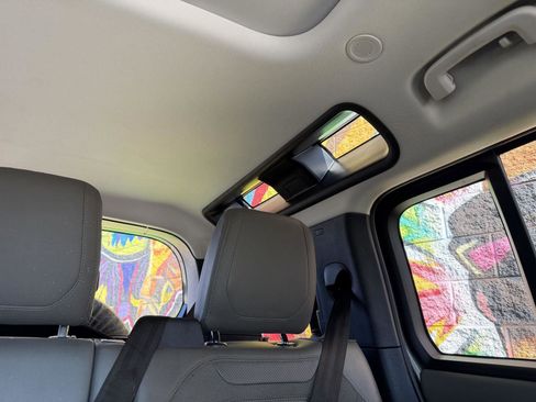 Used 2021 Land Rover Defender 110 S image 8