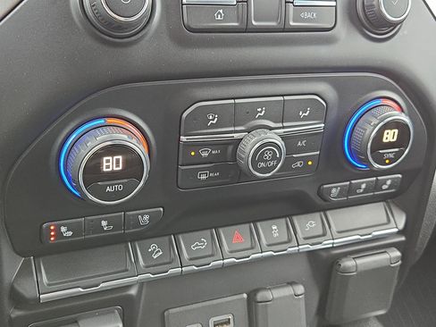 Used 2020 Chevrolet Silverado 2500 LTZ image 28