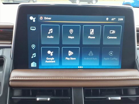 Used 2023 Chevrolet Suburban High Country image 15