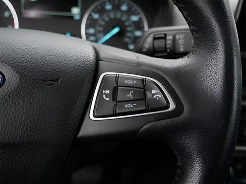 Used 2020 Ford EcoSport SE w/ SE Convenience Package image 19