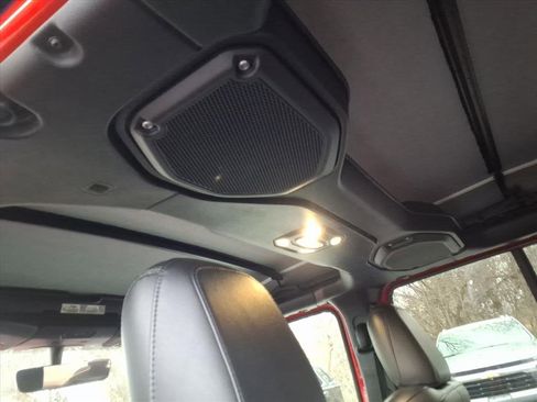 Used 2022 Jeep Wrangler Unlimited Sahara image 19