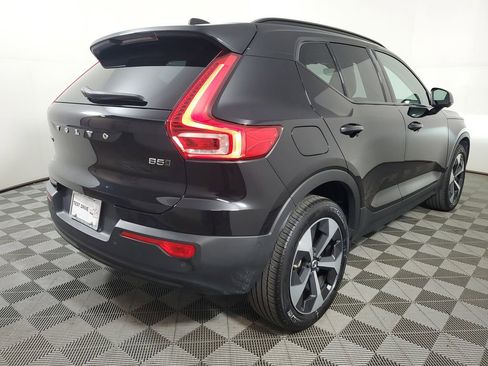 Certified 2025 Volvo XC40 B5 Plus AWD/4WD image 8