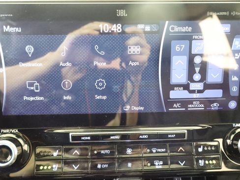 Used 2021 Toyota Highlander Limited AWD/4WD image 24