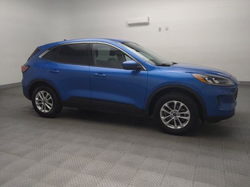 Used 2020 Ford Escape SE image 11