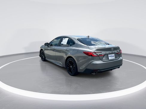 Used 2026 Toyota Camry SE w/ Multimedia Upgrade Package FWD image 7