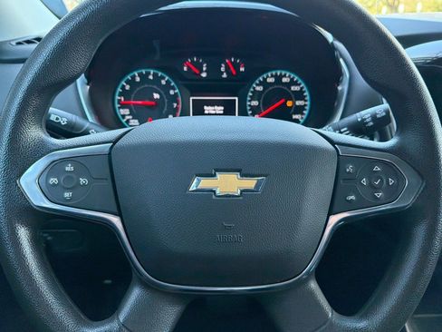 Used 2020 Chevrolet Traverse LS image 30