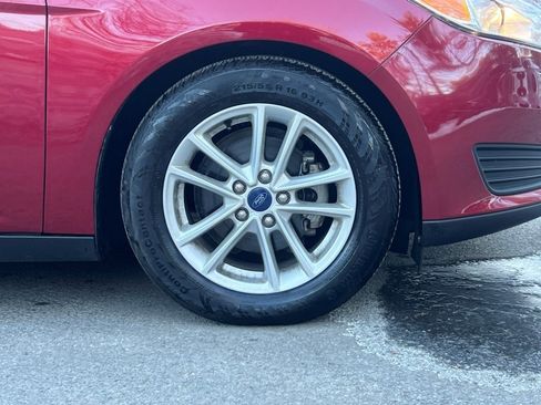 Certified 2017 Ford Focus SE w/ Cold Weather Package image 6