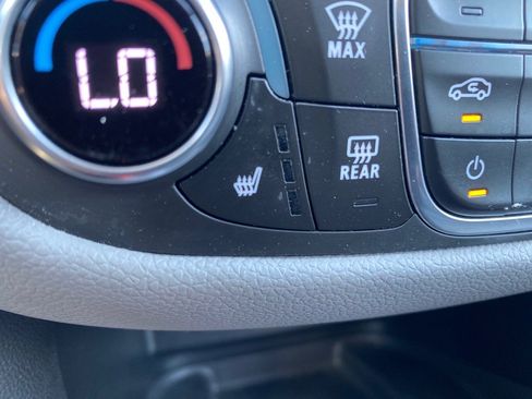 Used 2019 Chevrolet Equinox Premier image 9