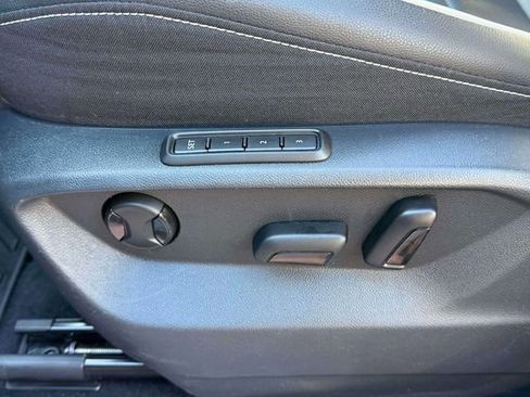 Used 2022 Volkswagen Tiguan SEL R-Line image 23