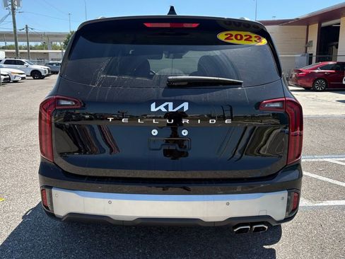 Used 2023 Kia Telluride S image 4