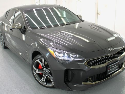 Used 2021 Kia Stinger GT image 27