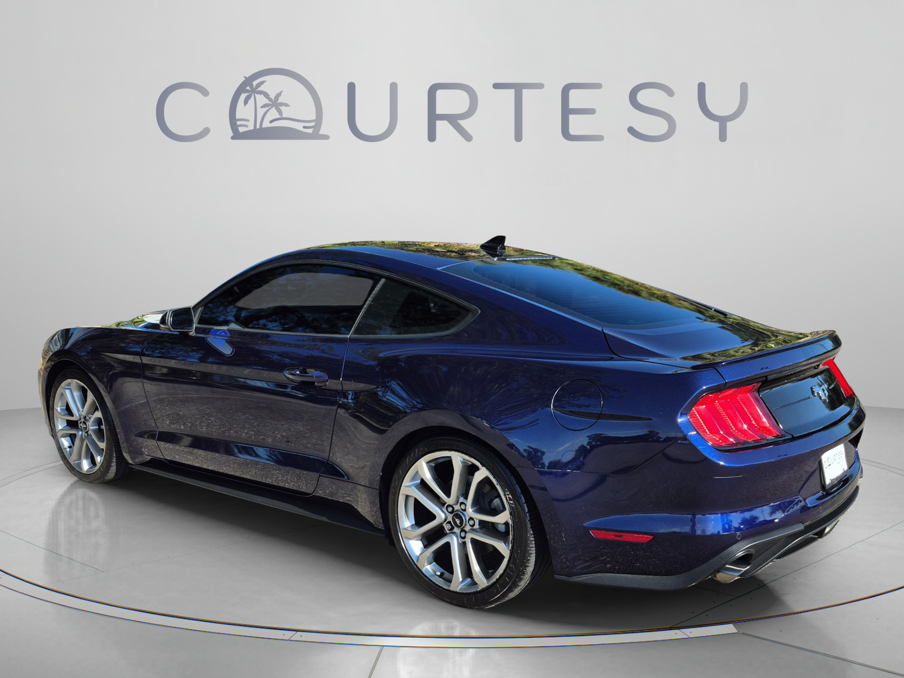 Used 2020 Ford Mustang Premium w/ Equipment Group 201A RWD image 5