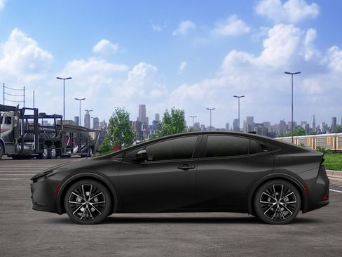 New 2026 Toyota Prius XLE FWD image 4