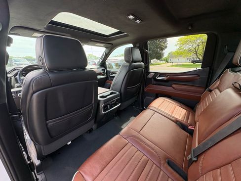 Used 2023 GMC Sierra 1500 Denali Ultimate AWD/4WD image 24