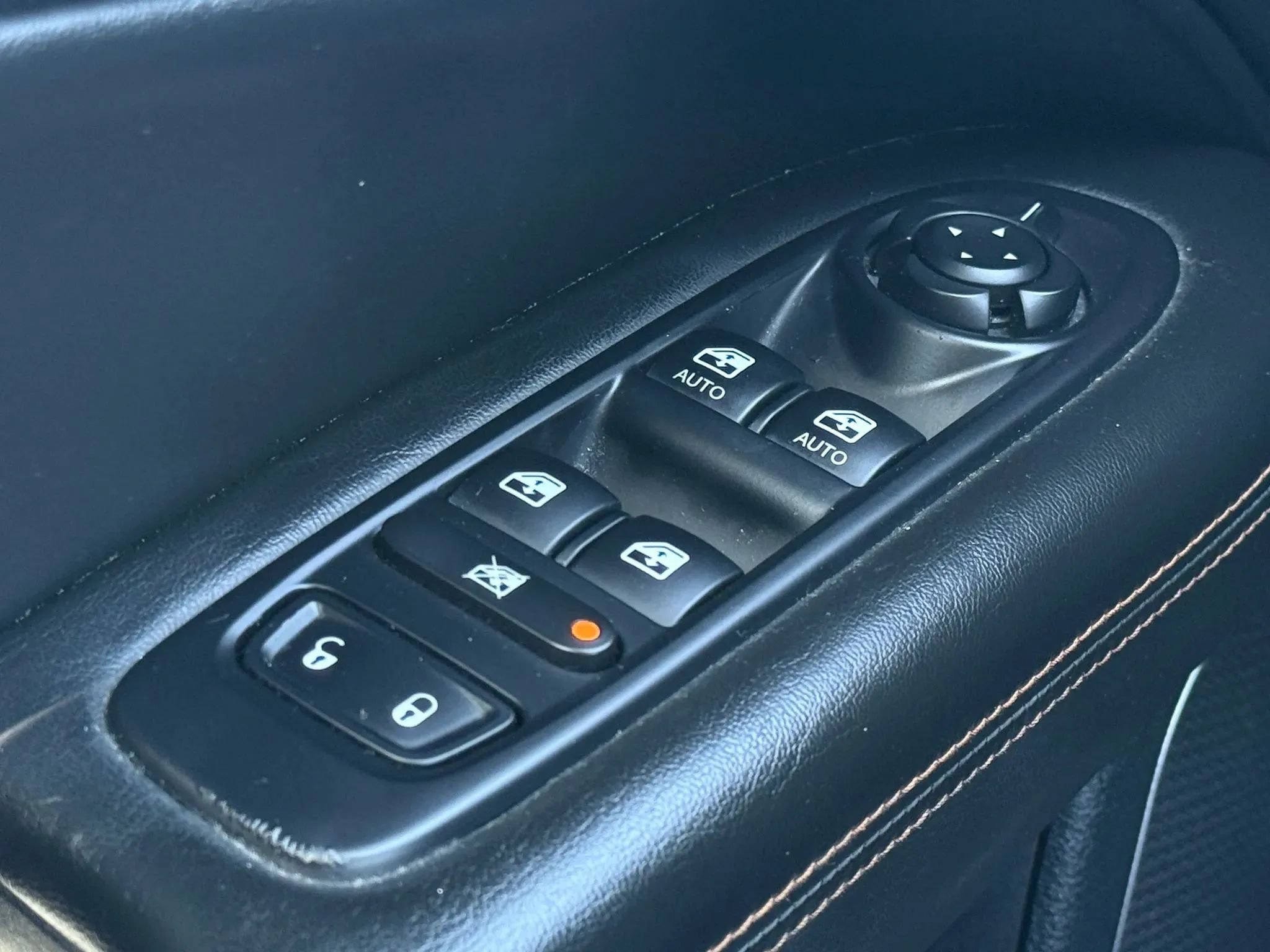 Used 2019 Jeep Compass Limited FWD image 23