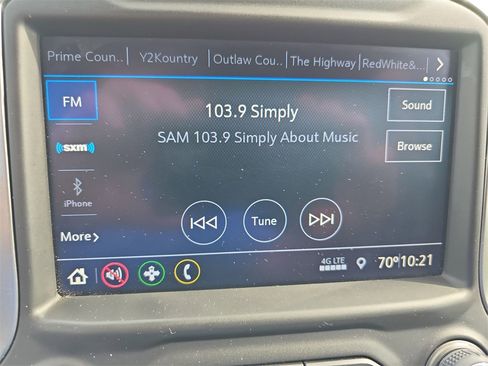 Used 2022 Chevrolet Silverado 3500 LT w/ Convenience Package image 16