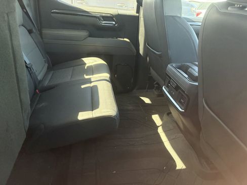 Used 2022 Chevrolet Silverado 1500 ZR2 w/ Technology Package AWD/4WD image 9