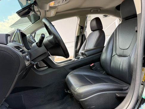 Used 2014 Chevrolet Volt Premium w/ Premium Trim Package image 18