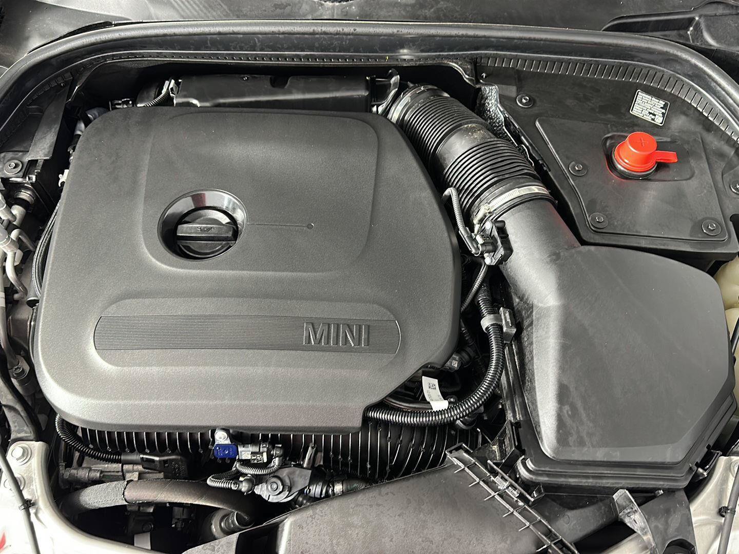 Used 2026 MINI Cooper 2-Door Hardtop FWD image 8