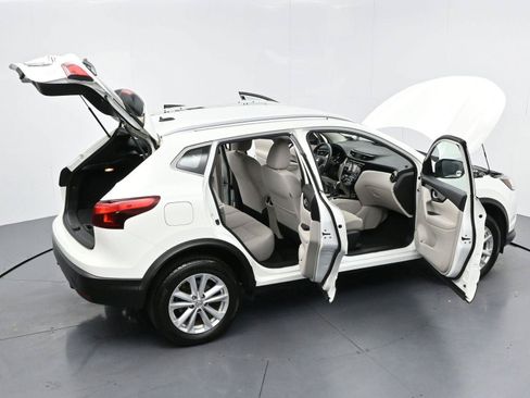 Used 2017 Nissan Rogue Sport SV FWD image 39