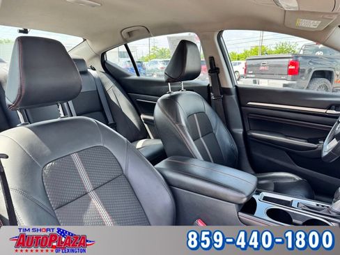 Used 2023 Nissan Altima 2.5 SR FWD image 42